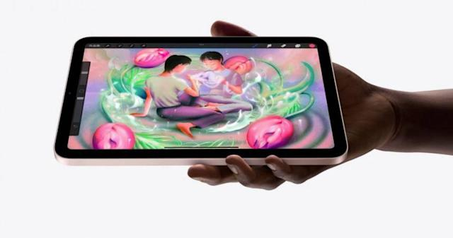 Apple показала два новых планшета - iPad и iPad Mini