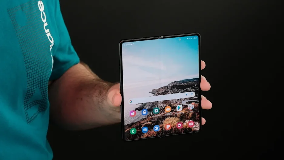 Samsung Galaxy Fold 3 спустя месяц. Большой обзор удивительного смартфона Самсунг