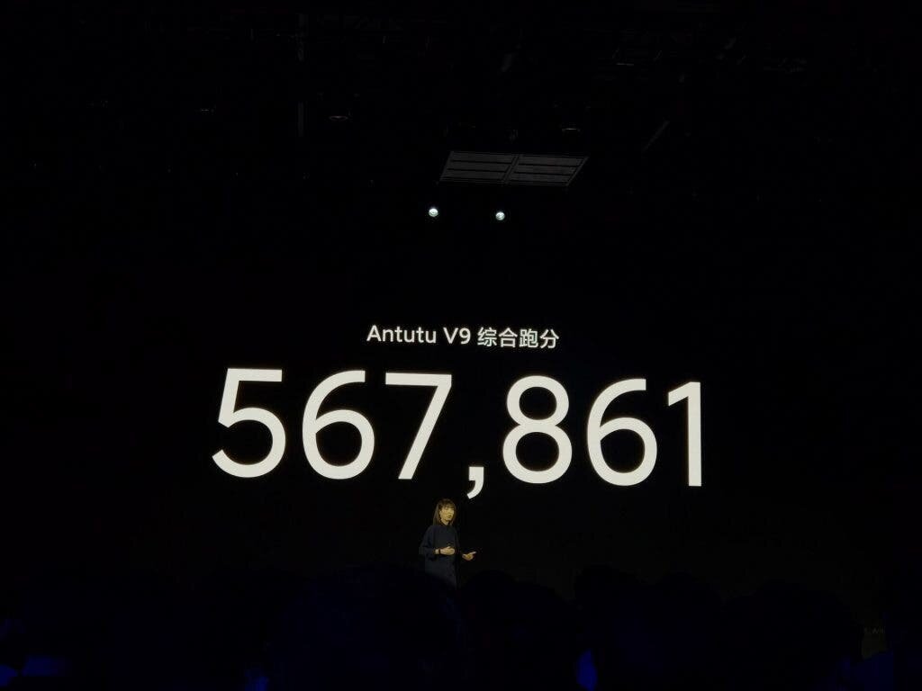 Xiaomi Mi 11 Lite - представлен самый тонкий и легкий смартфон в истории компании
