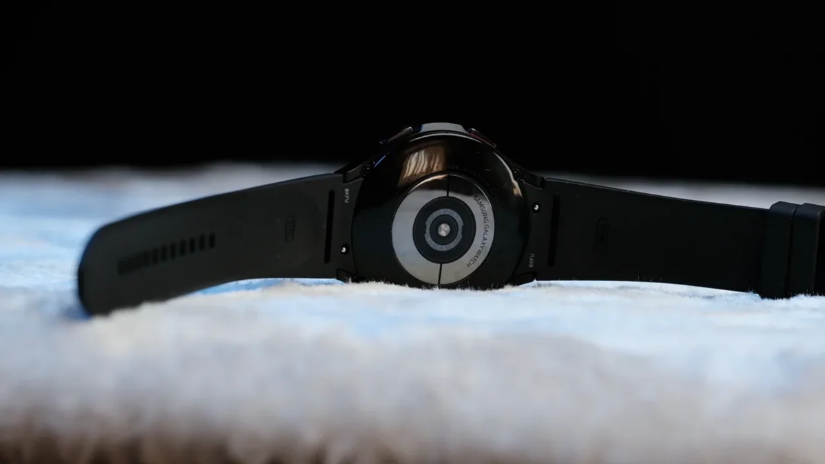 Samsung Galaxy Watch 4 Classic - спустя месяц. Обзор на лучшие смарт-часы Самсунг