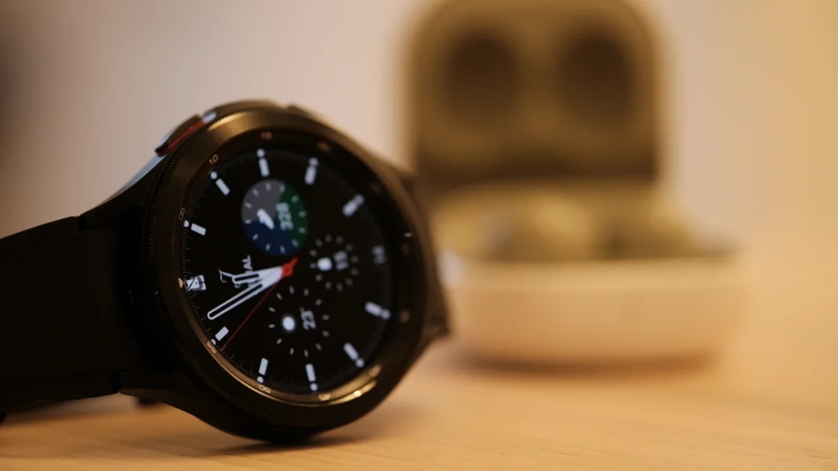Samsung Galaxy Watch 4 Classic - спустя месяц. Обзор на лучшие смарт-часы Самсунг
