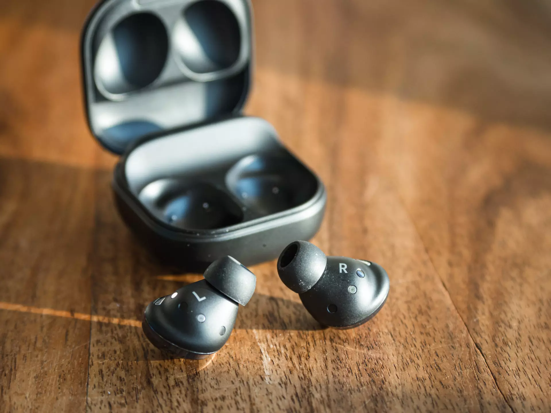 Galaxy Buds 2 — рендеры будущих наушников Samsung