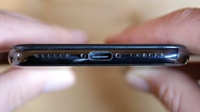iPhone с портом USB Type-C продали на аукционе за 86 тысяч долларов iPhone с портом USB Type-C продали на аукционе за 86 тысяч долларов