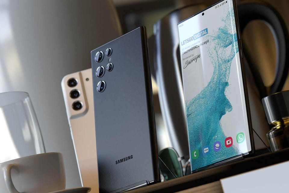 Samsung Galaxy S22 Ultra на фотографиях Samsung Galaxy S22 Ultra на фотографиях