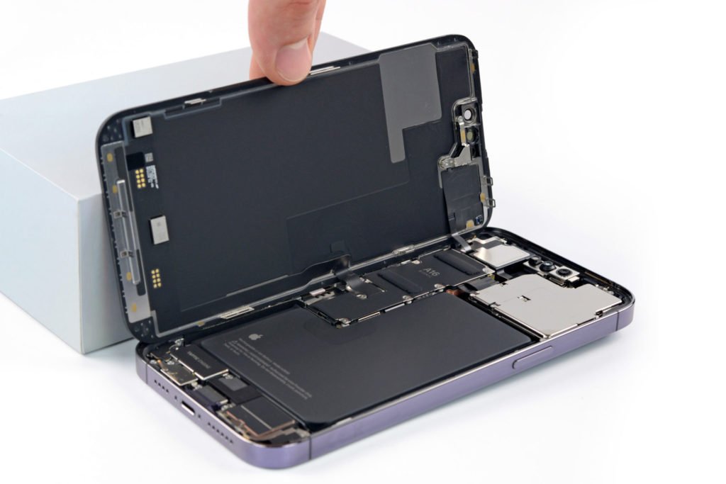 Себестоимость iPhone 14 Pro Max составила 4, что почти на 4% больше, чем у 13 Pro Max