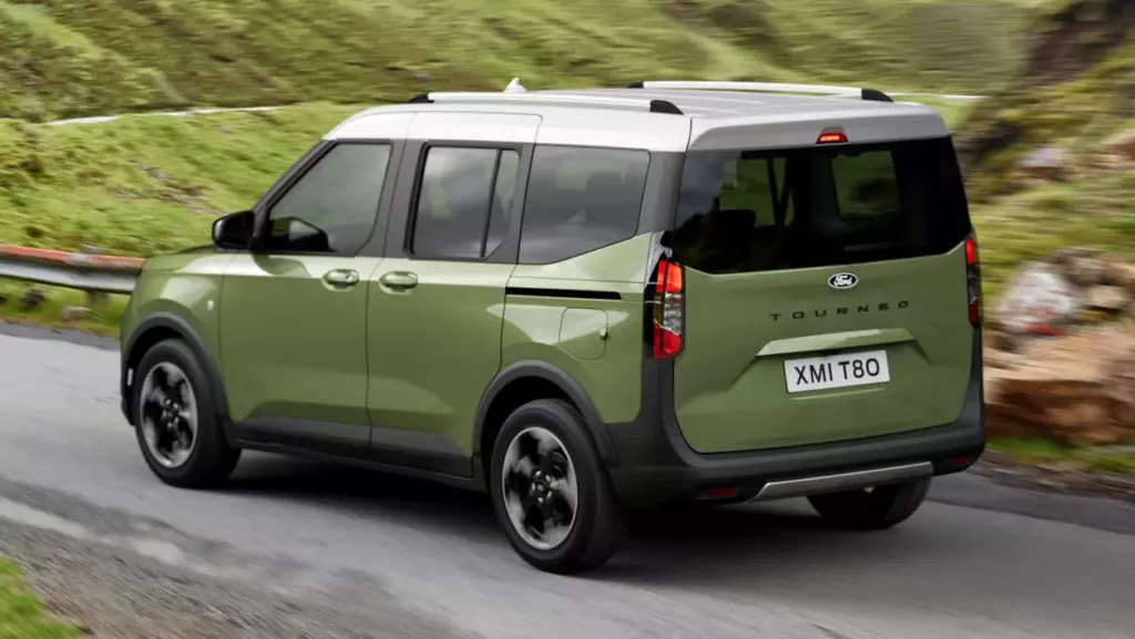 Новый Ford E-Tourneo Courier представлен официально Новый Ford E-Tourneo Courier представлен официально